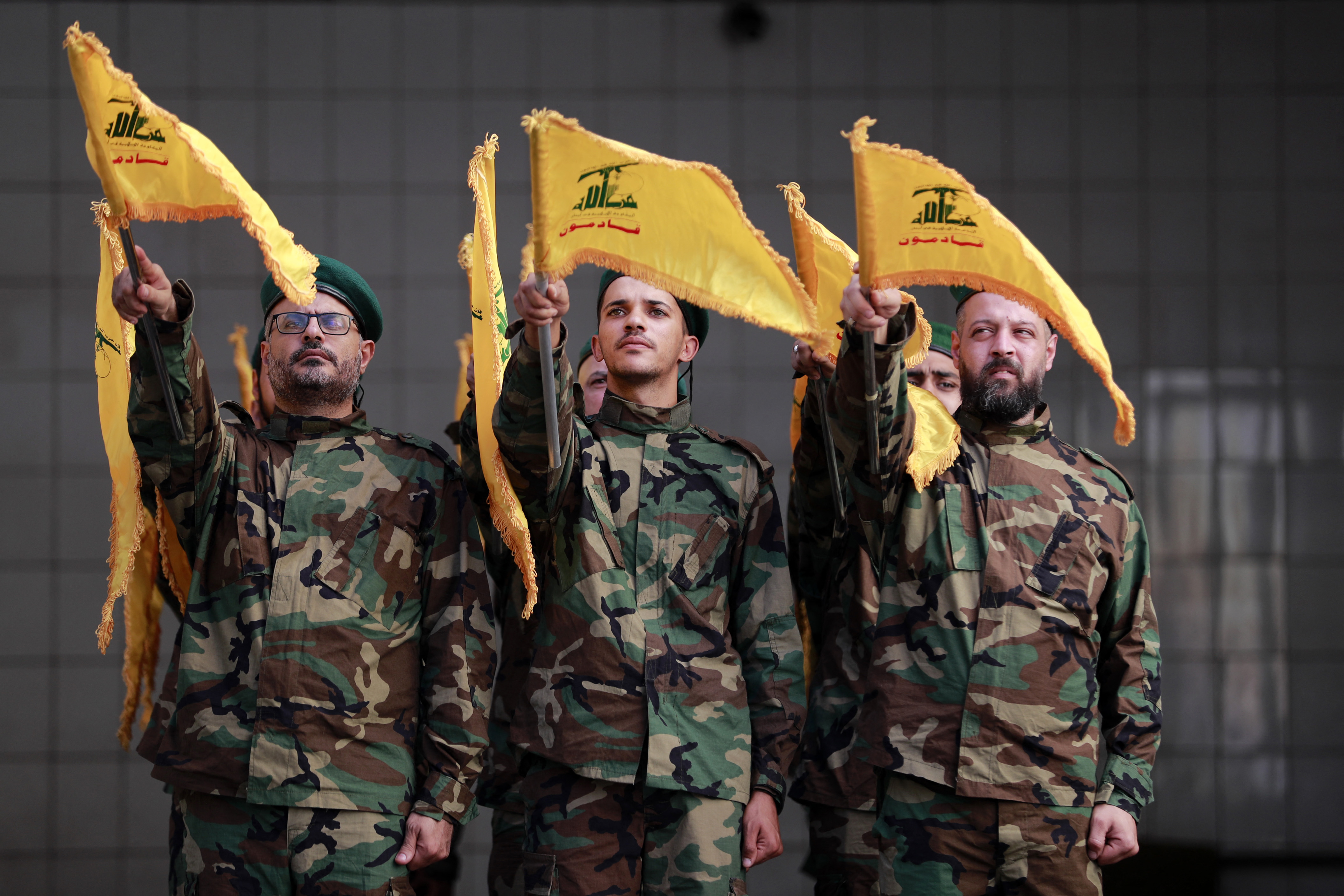 O resultado é que a tensão no Oriente Médio aumentou ainda mais, uma vez que os militantes do Hezbollah/Créditos: AHMAD AL-RUBAYE / AFP O resultado é que a tensão no Oriente Médio aumentou ainda mais, uma vez que os militantes do Hezbollah/Créditos: AHMAD AL-RUBAYE / AFP