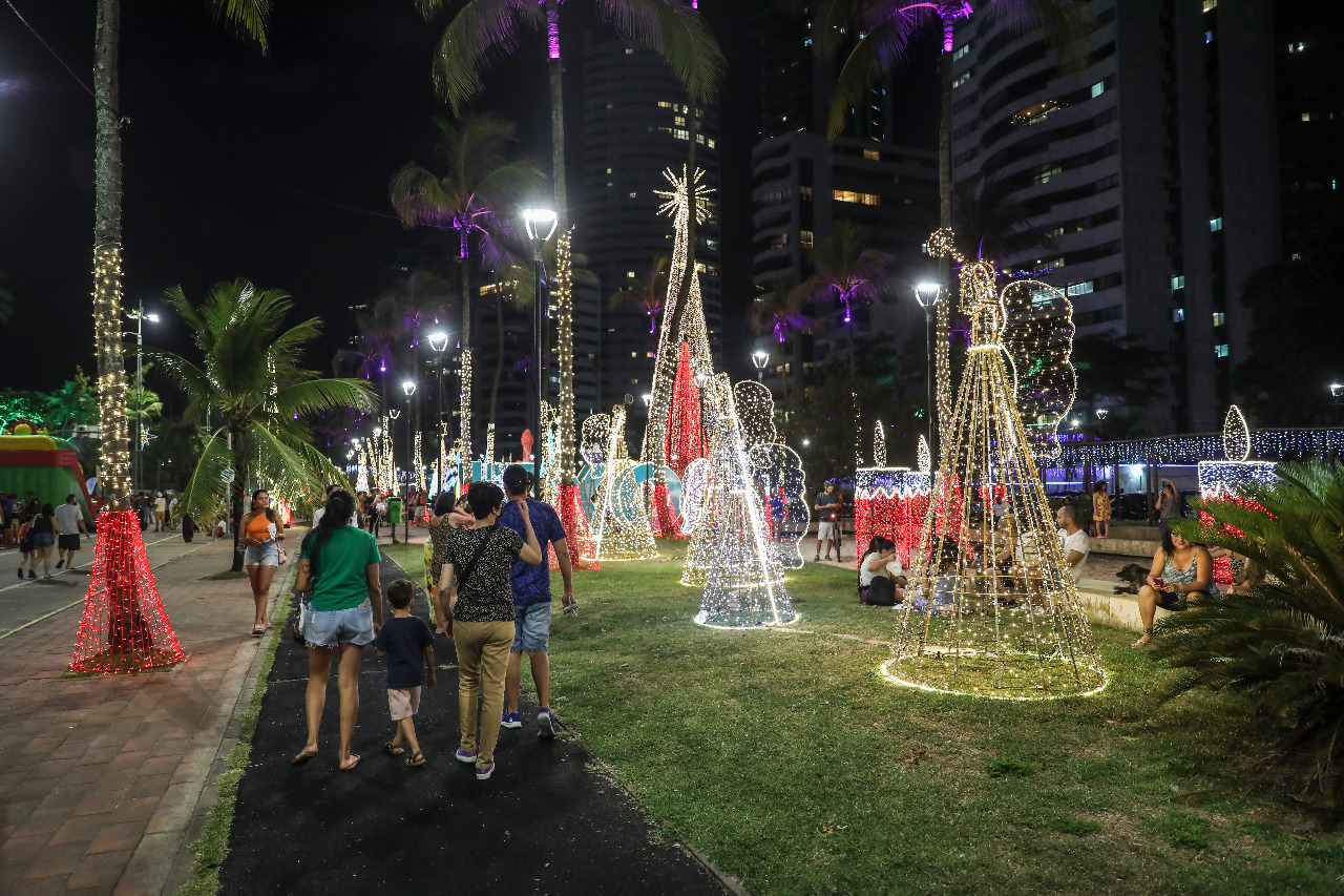 Recife está se preparando para o Natal com muita iluminação/Foto: Alessandro Potter/PCR/Arquivo Recife está se preparando para o Natal com muita iluminação/Foto: Alessandro Potter/PCR/Arquivo