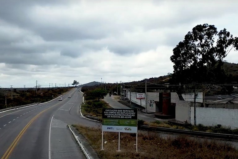 Primeira fase contempla o trecho entre os municípios de São Caetano e Lajedo, no Agreste, com 43,1 km de extensão. A promessa é de início imediato./Divulgação/MT Primeira fase contempla o trecho entre os municípios de São Caetano e Lajedo, no Agreste, com 43,1 km de extensão. A promessa é de início imediato./Divulgação/MT