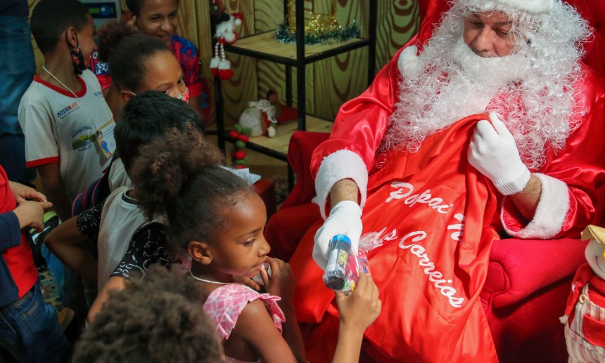 Papai Noel dos Correios já está recebendo cartas de crianças/Foto: Correios/Divulgação Papai Noel dos Correios já está recebendo cartas de crianças/Foto: Correios/Divulgação