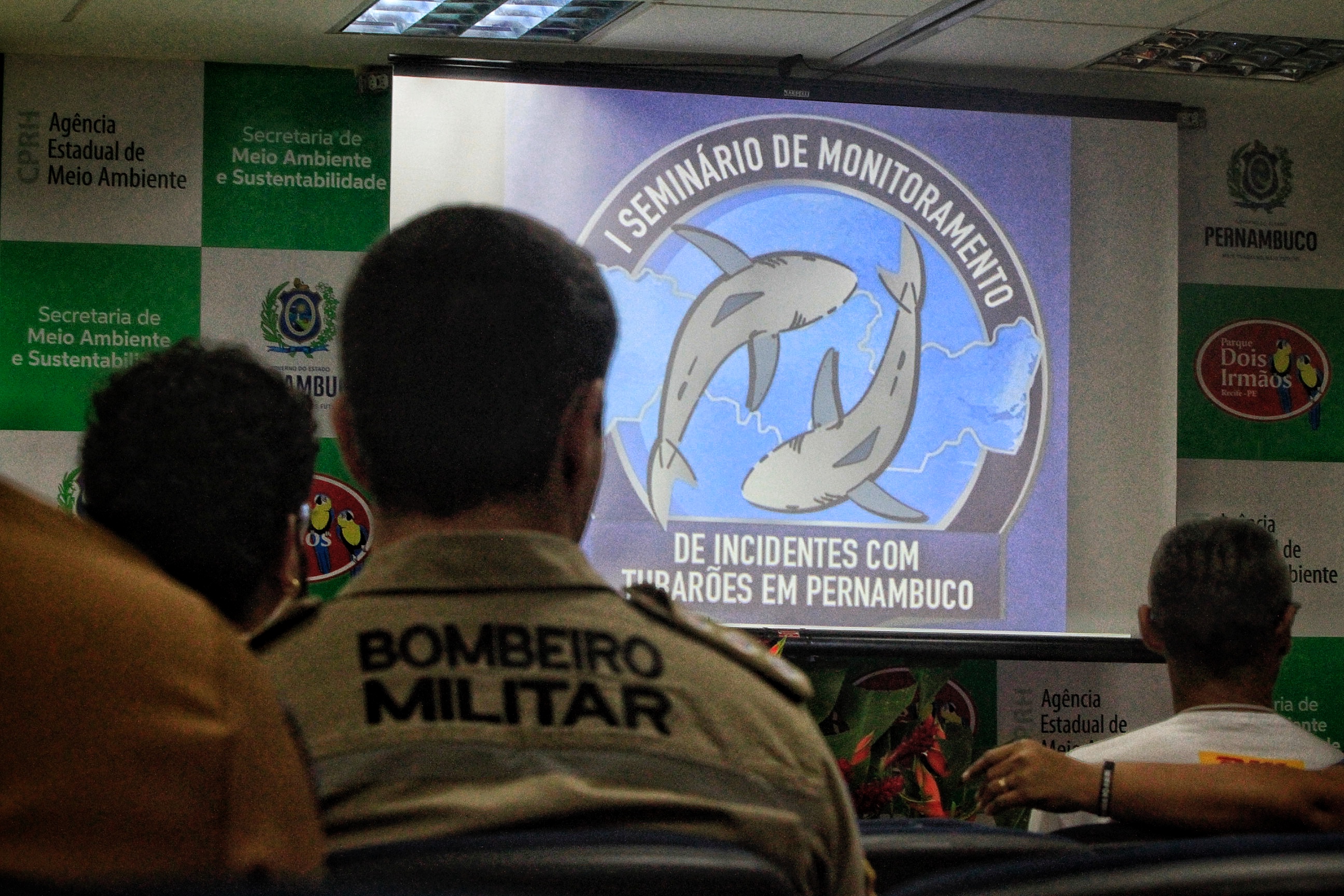 Também está em debate as necessidades de ampliar o número de bombeiros para aumentar a segurança nas praias.