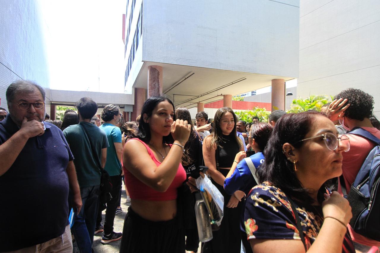 Cerca de 4 mil feras estiveram presentes na Universidade Católica de Pernambuco (Unicao) para o segundo dia de provas do Enem 2023