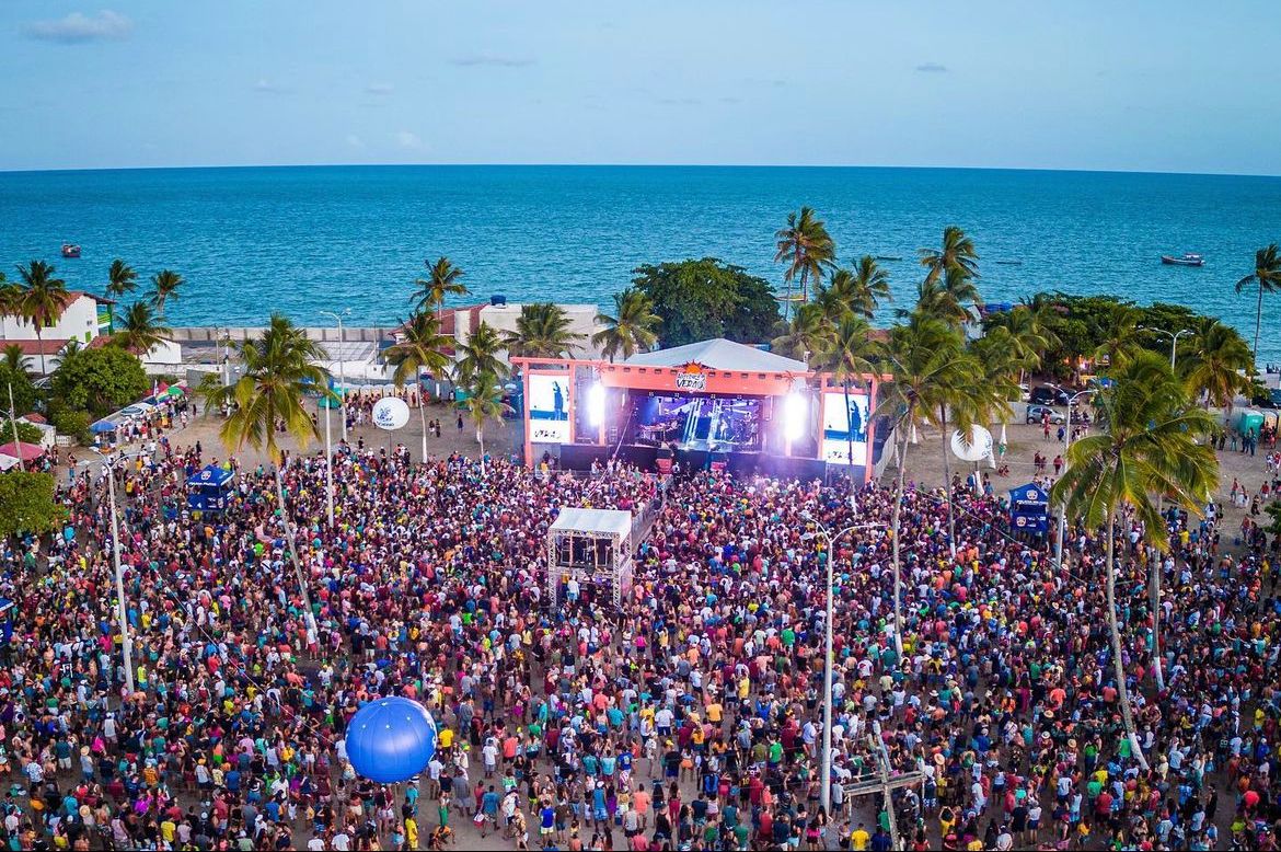 No início de dezembro, nos dias 1, 2 e 3, a Abertura do Fest Verão terá lugar na praia de Ponta de Pedras/Foto: Divulgação/Prefeitura de Goiana No início de dezembro, nos dias 1, 2 e 3, a Abertura do Fest Verão terá lugar na praia de Ponta de Pedras/Foto: Divulgação/Prefeitura de Goiana