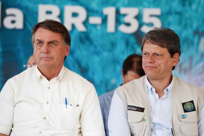 ''Eu jamais faria certas coisas que ele (Tarcísio de Freitas) faz com a esquerda, mas um governador depende do governo federal. Eu me sinto responsável por ele'', disse Bolsonaro/Crédito: Alan Santos/PR ''Eu jamais faria certas coisas que ele (Tarcísio de Freitas) faz com a esquerda, mas um governador depende do governo federal. Eu me sinto responsável por ele'', disse Bolsonaro/Crédito: Alan Santos/PR