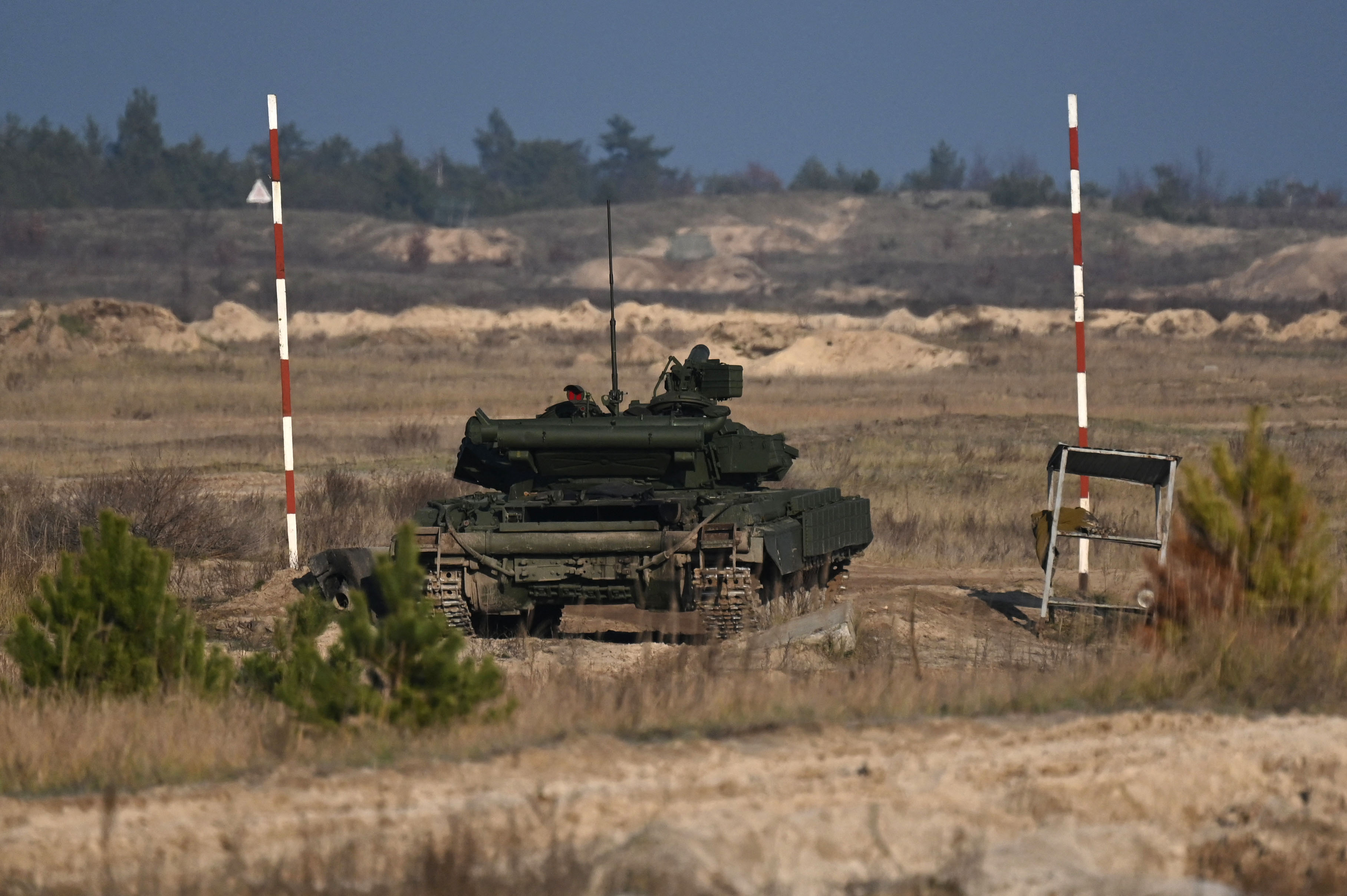 Lavrov defende que a Ucr&acirc;nia tem de ser ''desmilitarizada''/Cr&eacute;dito: INA FASSBENDER / AFP