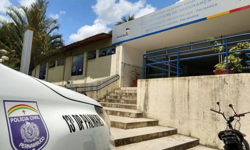O caso foi registrado na Delegacia de Palmares, na Mata Sul do Estado/Foto: Arquivo/DP O caso foi registrado na Delegacia de Palmares, na Mata Sul do Estado/Foto: Arquivo/DP
