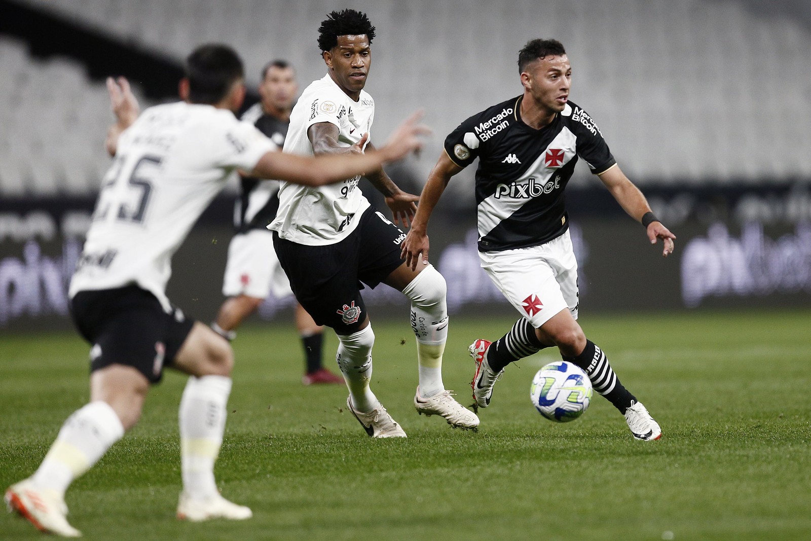 Vasco e Corinthians se enfrentam nesta terça-feira (28)/Foto: Daniel RAMALHO/VASCO Vasco e Corinthians se enfrentam nesta terça-feira (28)/Foto: Daniel RAMALHO/VASCO