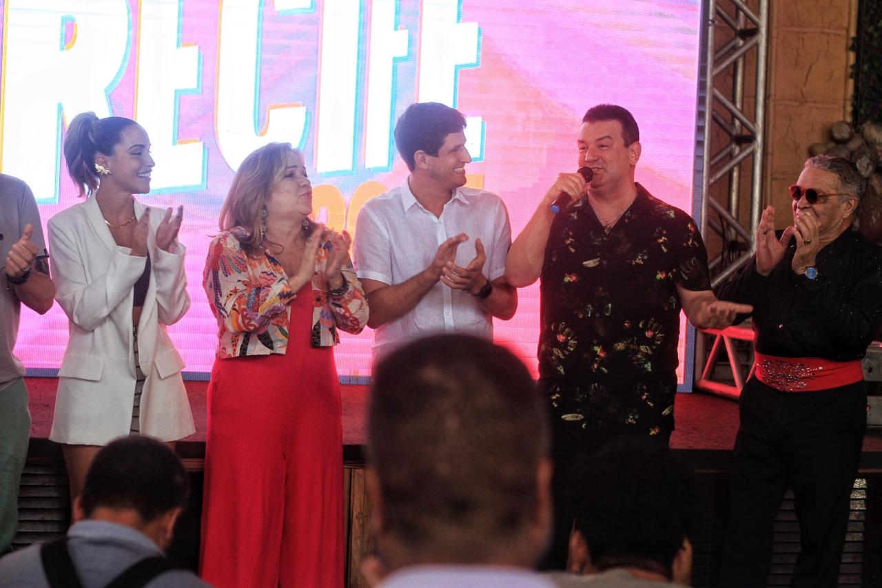 João Campos recebeu artistas para divulgar grade de shows do fim de ano.