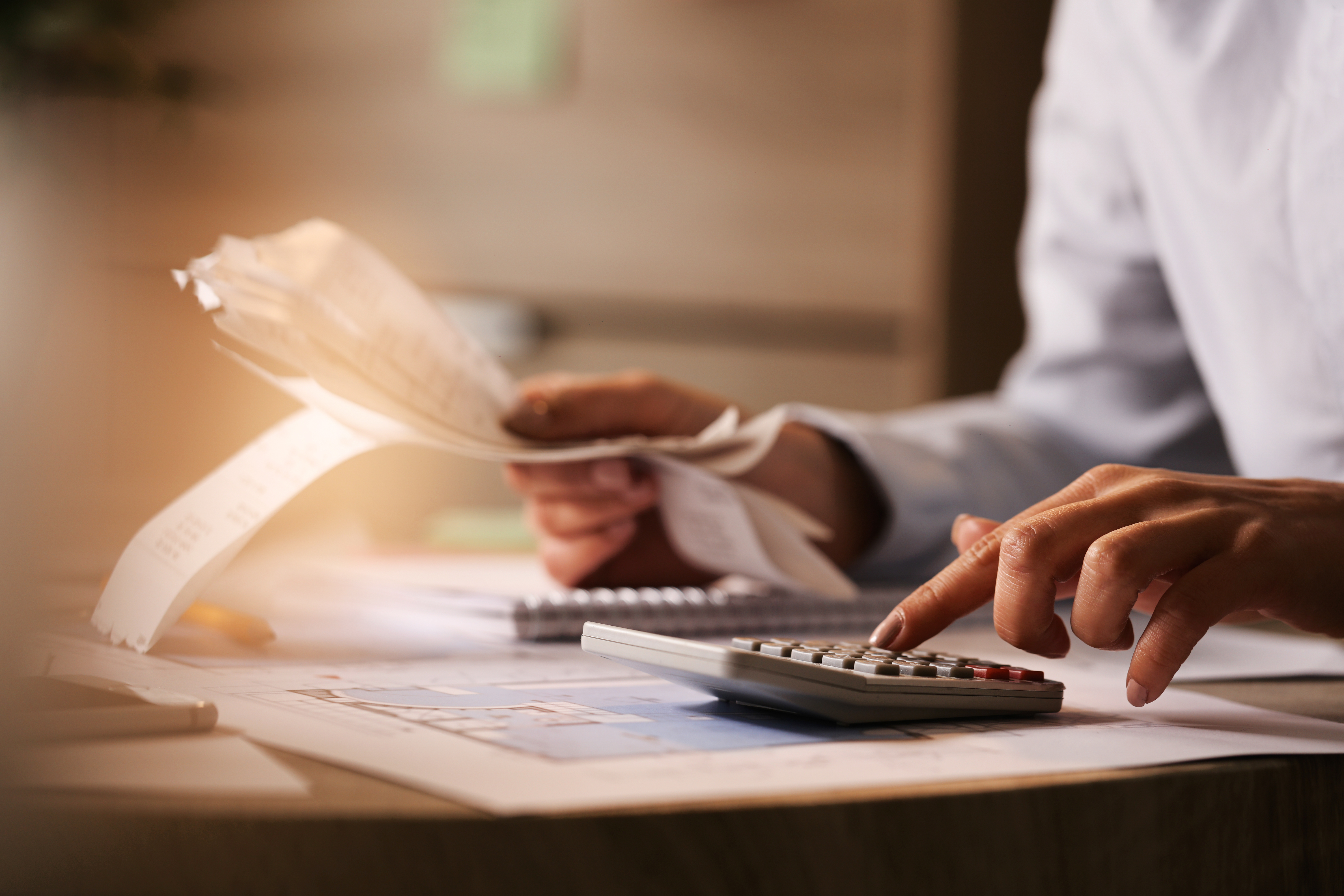 Gratifica&ccedil;&atilde;o salarial a qual os brasileiros t&ecirc;m direito a receber anualmente corresponde a um sal&aacute;rio extra/Foto: Freepik
