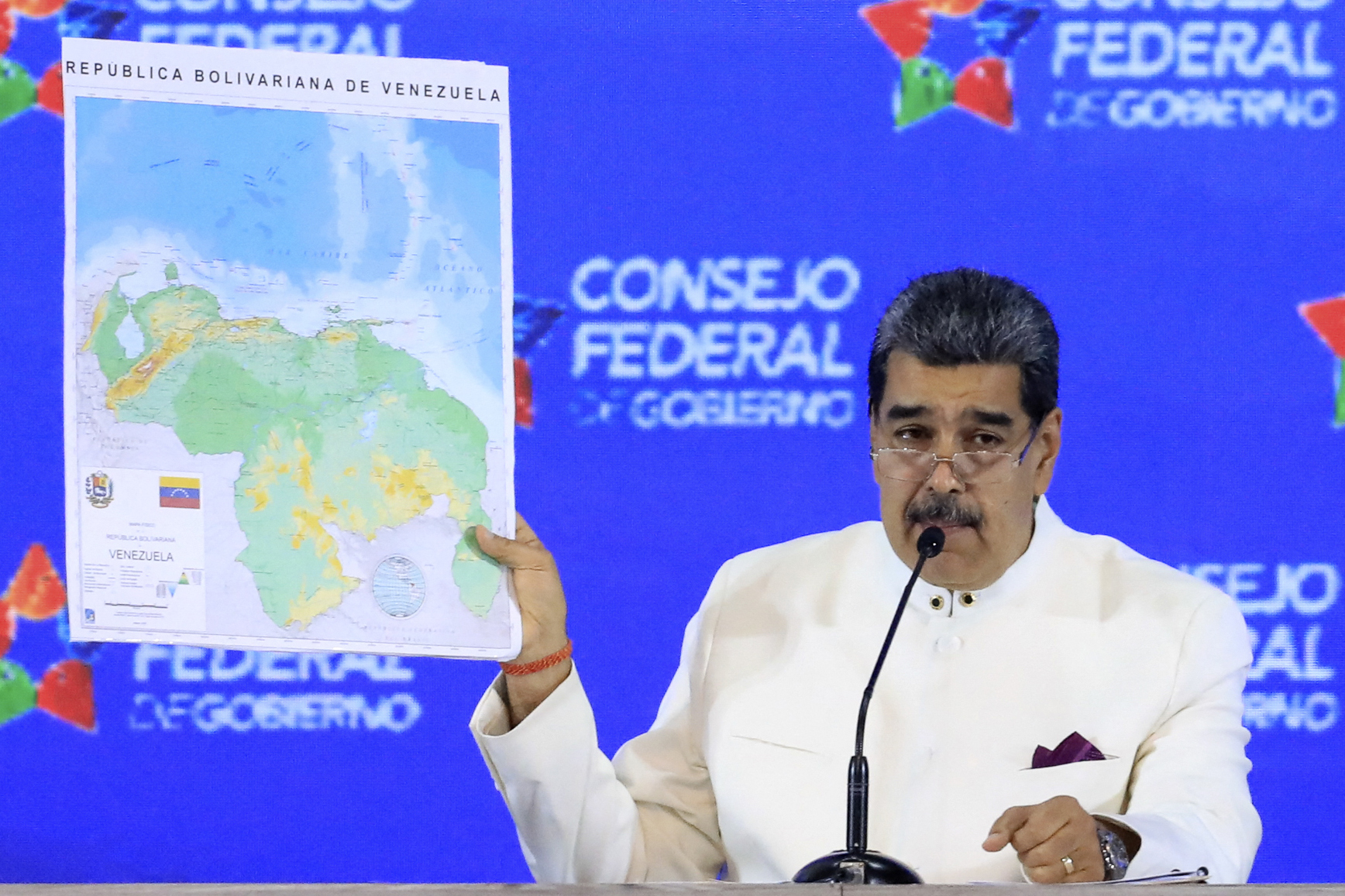 O líder venezuelano propôs que fosse enviado à Assembleia Nacional um projeto de lei para a criação de uma província ''Guiana Esequiba''/Crédito: ZURIMAR CAMPOS / VENEZUELAN PRESIDENCY / AFP O líder venezuelano propôs que fosse enviado à Assembleia Nacional um projeto de lei para a criação de uma província ''Guiana Esequiba''/Crédito: ZURIMAR CAMPOS / VENEZUELAN PRESIDENCY / AFP