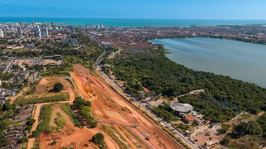De acordo com a Defesa Civil de Maceió, o solo cedeu 2,02m desde o dia 30 de novembro/foto: Itawi Albuquerque/Secom De acordo com a Defesa Civil de Maceió, o solo cedeu 2,02m desde o dia 30 de novembro/foto: Itawi Albuquerque/Secom