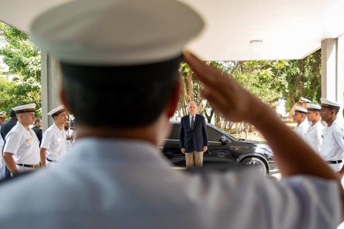 Múcio chega ao Comando da Marinha. Para o ministro, não haverá conflito armado entre Venezuela e Guiana/Crédito: Ministério da Defesa