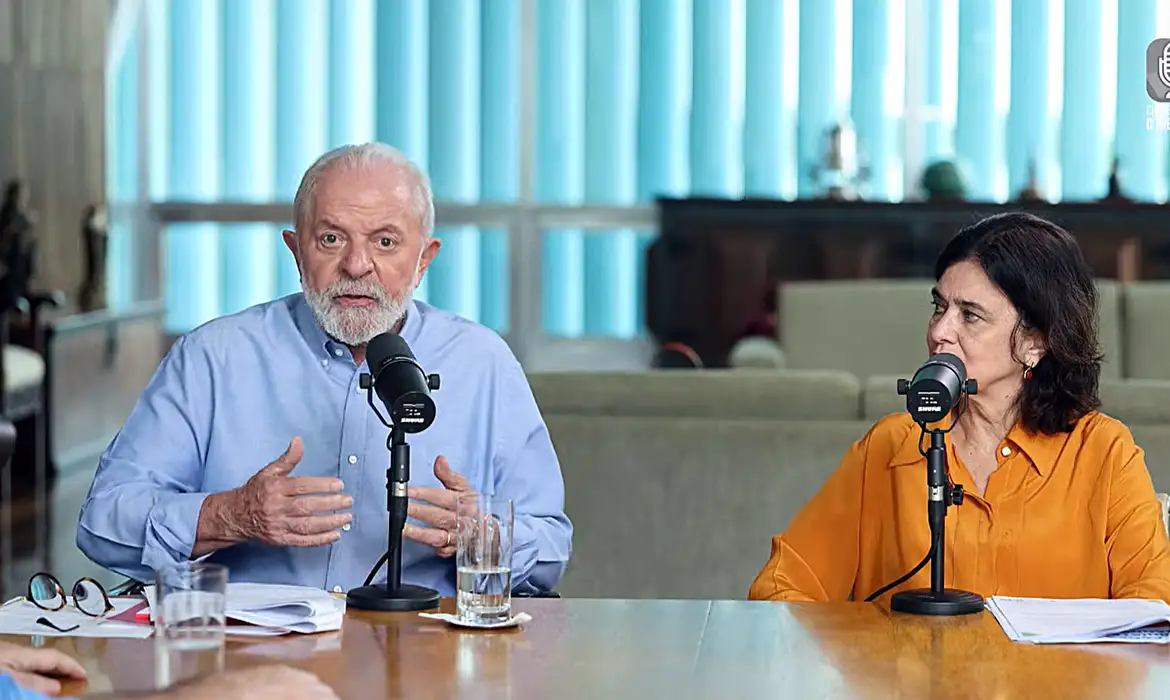 A declaração de Lula (PT) foi na sua live semanal que contou com a participação da ministra da Saúde, Nísia Trindade/Crédito: Canal Gov A declaração de Lula (PT) foi na sua live semanal que contou com a participação da ministra da Saúde, Nísia Trindade/Crédito: Canal Gov