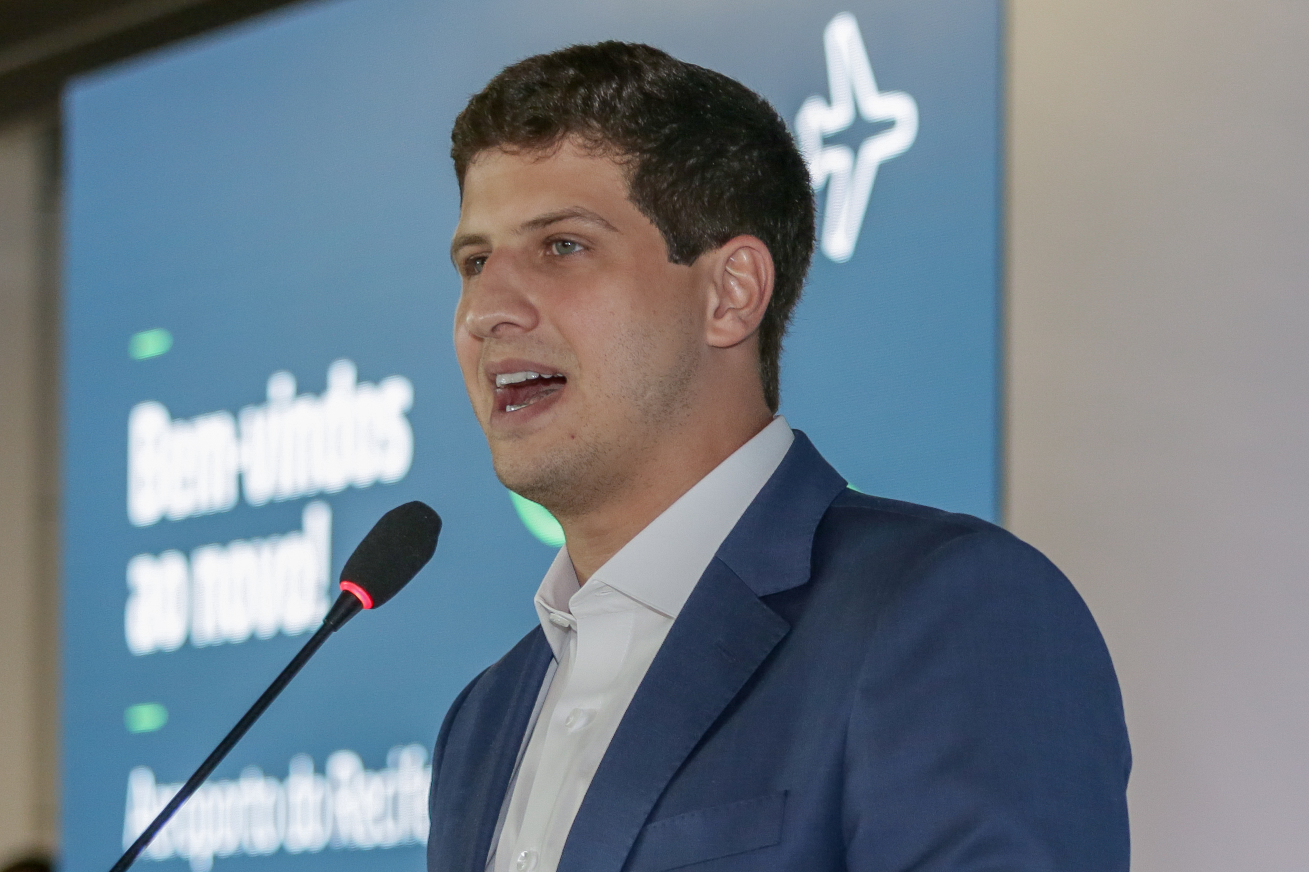 O prefeito João Campos ressaltou a importância da expansão do Aeroporto do Recife 