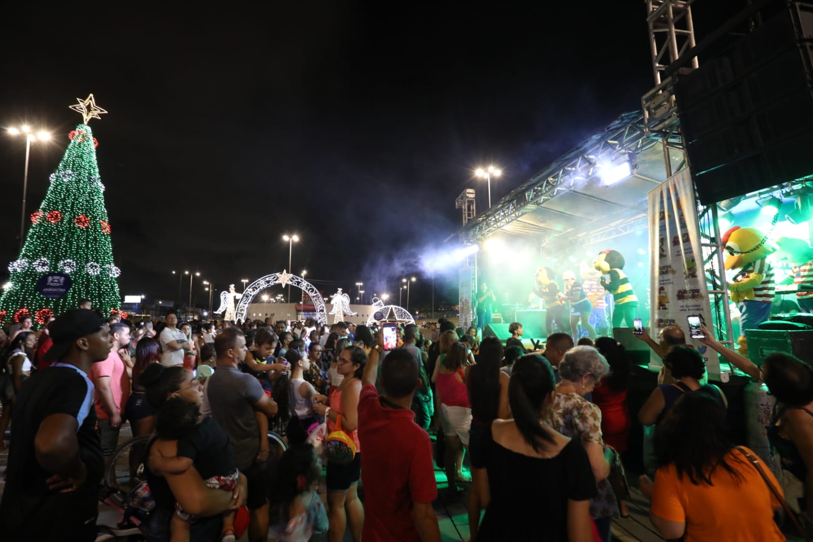 As programações natalinas vão acontecer no Grande Recife ao longo da semana.