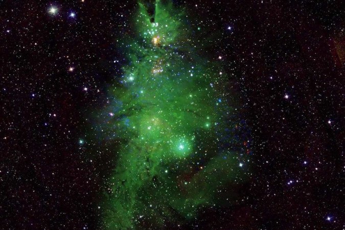 Imagem é composta por aglomerado de estrelas jovens, com idades entre um e cinco milhões de anos na Via Láctea/foto: Divulgação/NASA/CXC/SAO/L