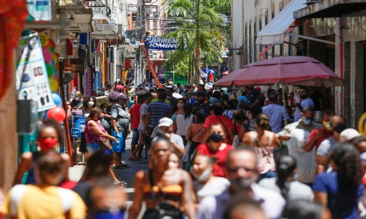 Na segunda (25), será celebrado o Natal. Por causa da data, alguns serviços da Prefeitura do Recife terão funcionamentos alterados/Foto: Arquivo/DP Na segunda (25), será celebrado o Natal. Por causa da data, alguns serviços da Prefeitura do Recife terão funcionamentos alterados/Foto: Arquivo/DP