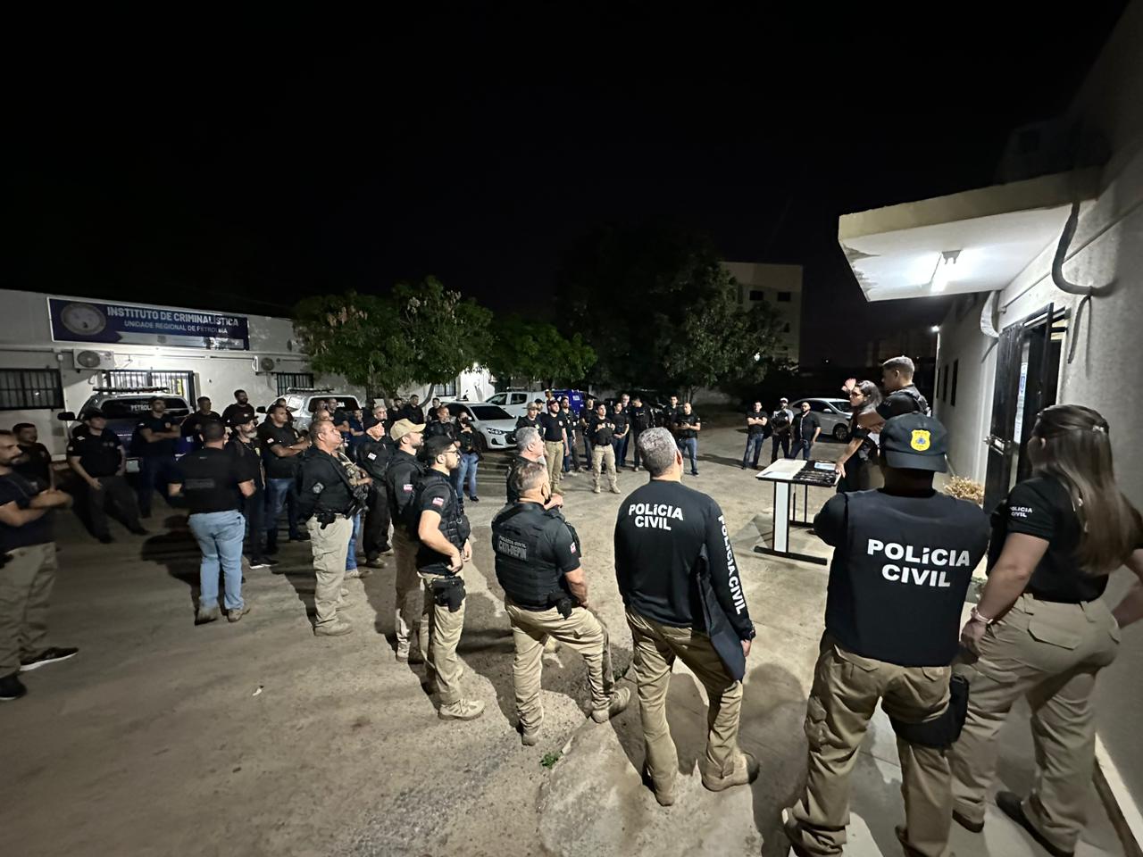 Policiais foram mobilizados no Sertão/Foto: Polícia Civil/Divulgação Policiais foram mobilizados no Sertão/Foto: Polícia Civil/Divulgação