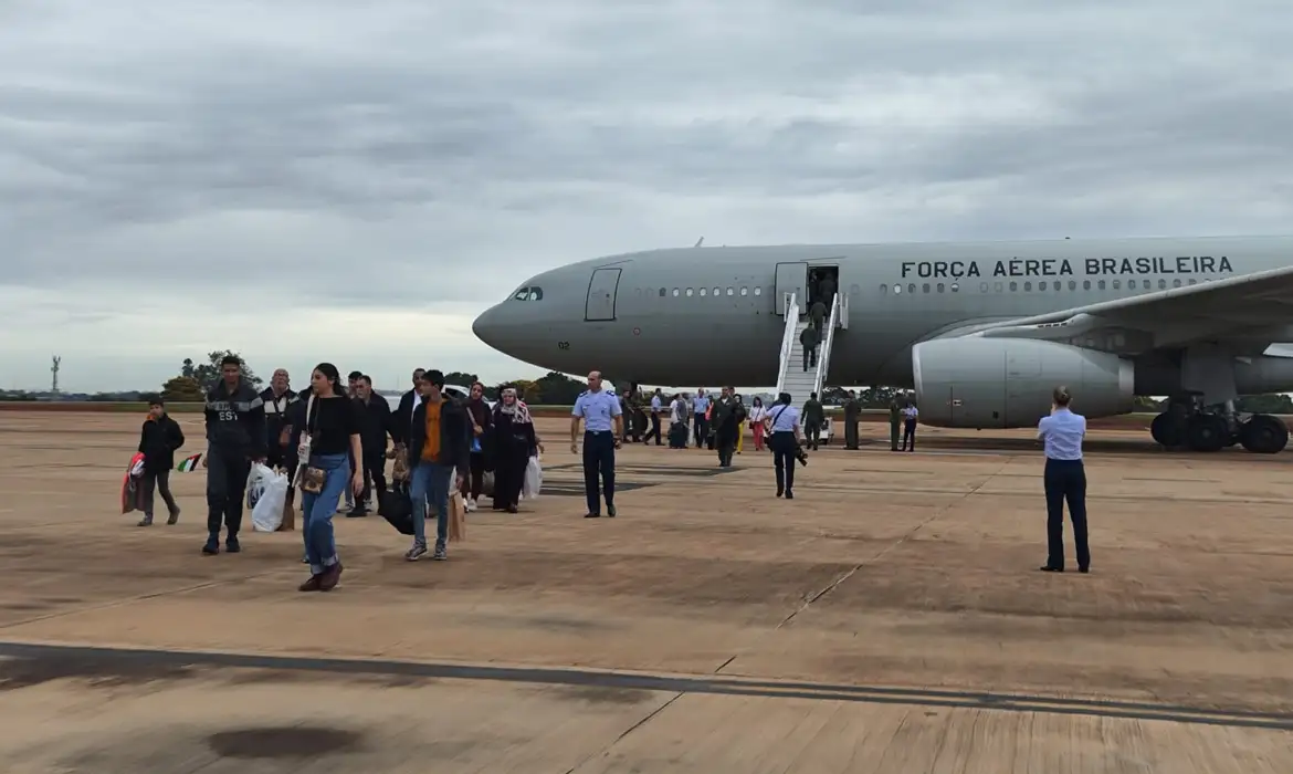 Voo pousou na manhã deste sábado (23), em Brasília/foto: Gov/BR