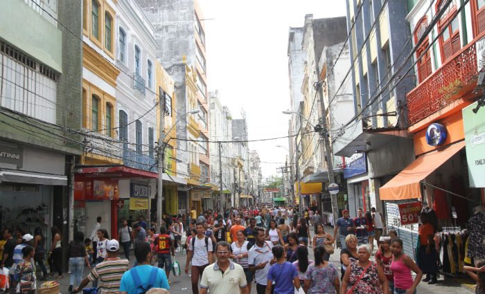 Cpnfira o que abre e fecha durante o ciclo natalino no Recife, neste fim de semana e na segunda (25)
