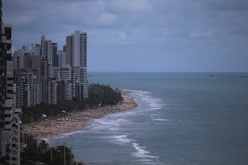 Corpo foi encontrado boiando na praia de Boa Viagem/Roberto Castro/MTur Corpo foi encontrado boiando na praia de Boa Viagem/Roberto Castro/MTur