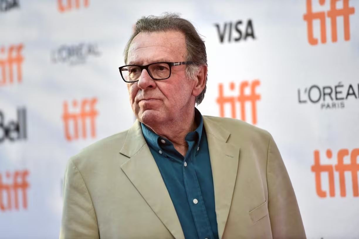 Tom Wilkinson ficou conhecido por sua participação em filmes como Ou Tudo Ou Nada, O Exorcismo de Emily Rose e Conduta de Risco/Foto: Alberto E. Rodriguez/Getty Images/AFP Tom Wilkinson ficou conhecido por sua participação em filmes como Ou Tudo Ou Nada, O Exorcismo de Emily Rose e Conduta de Risco/Foto: Alberto E. Rodriguez/Getty Images/AFP