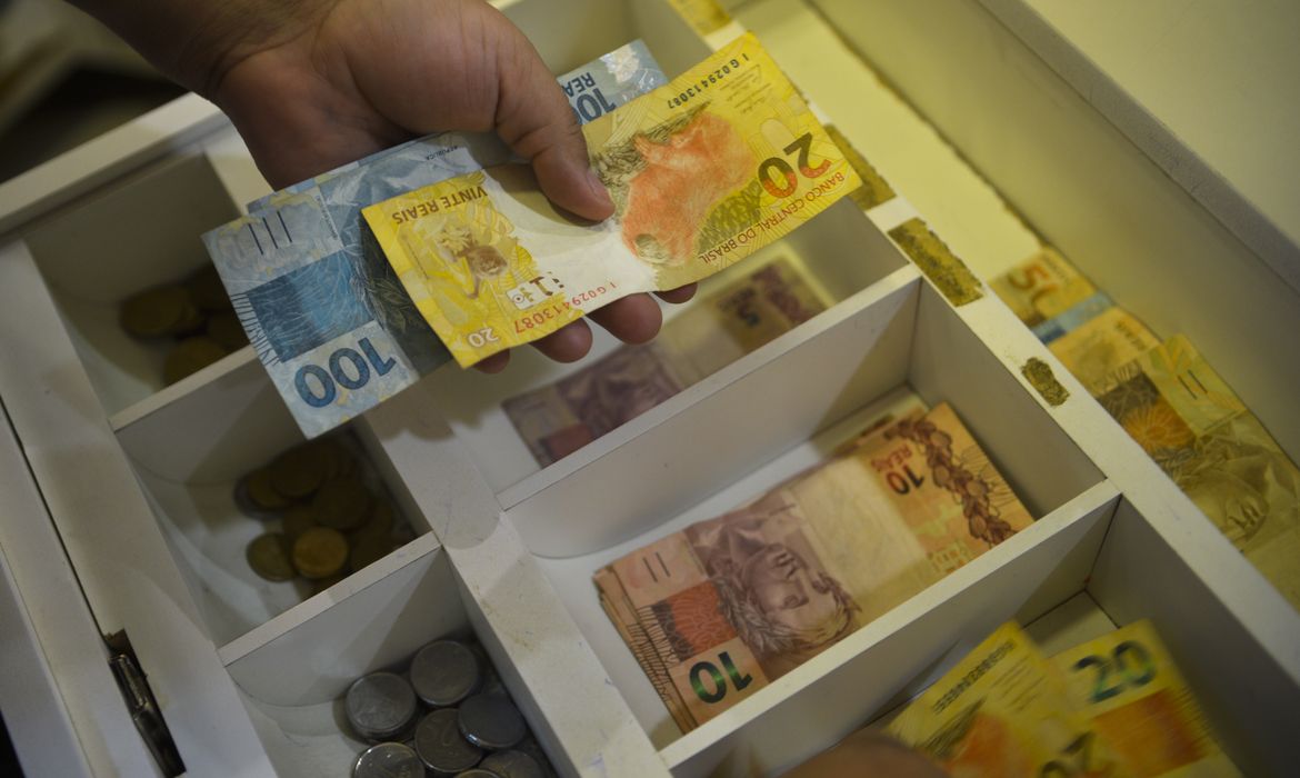 o ano de 2023, houve dois aumentos/Crédito: Marcello Casal Jr / Agência Brasil o ano de 2023, houve dois aumentos/Crédito: Marcello Casal Jr / Agência Brasil