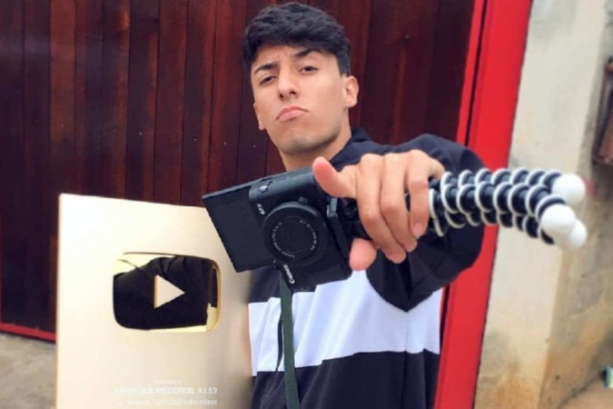 Henrique Medeiros tinha 26 anos e contava com quase 1,8 milhão de inscritos no YouTube e mais de 84 mil seguidores no Instagram/foto: Reprodução/Instagram Henrique Medeiros tinha 26 anos e contava com quase 1,8 milhão de inscritos no YouTube e mais de 84 mil seguidores no Instagram/foto: Reprodução/Instagram