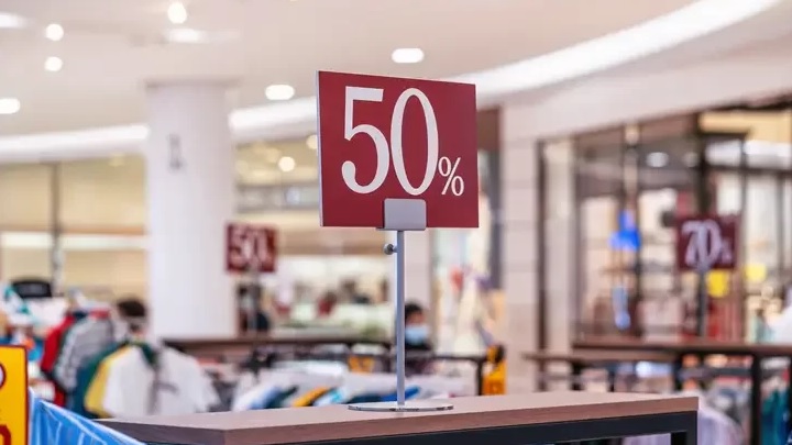 Desconto mais agressivos tentam fisgar novos clientes