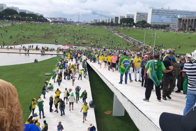 Entre os que estão presos, 33 são réus denunciados como executores dos crimes praticados na tarde de 8 de janeiro de 2023/foto: Evandro Eboli/CB/D.A Press Entre os que estão presos, 33 são réus denunciados como executores dos crimes praticados na tarde de 8 de janeiro de 2023/foto: Evandro Eboli/CB/D.A Press