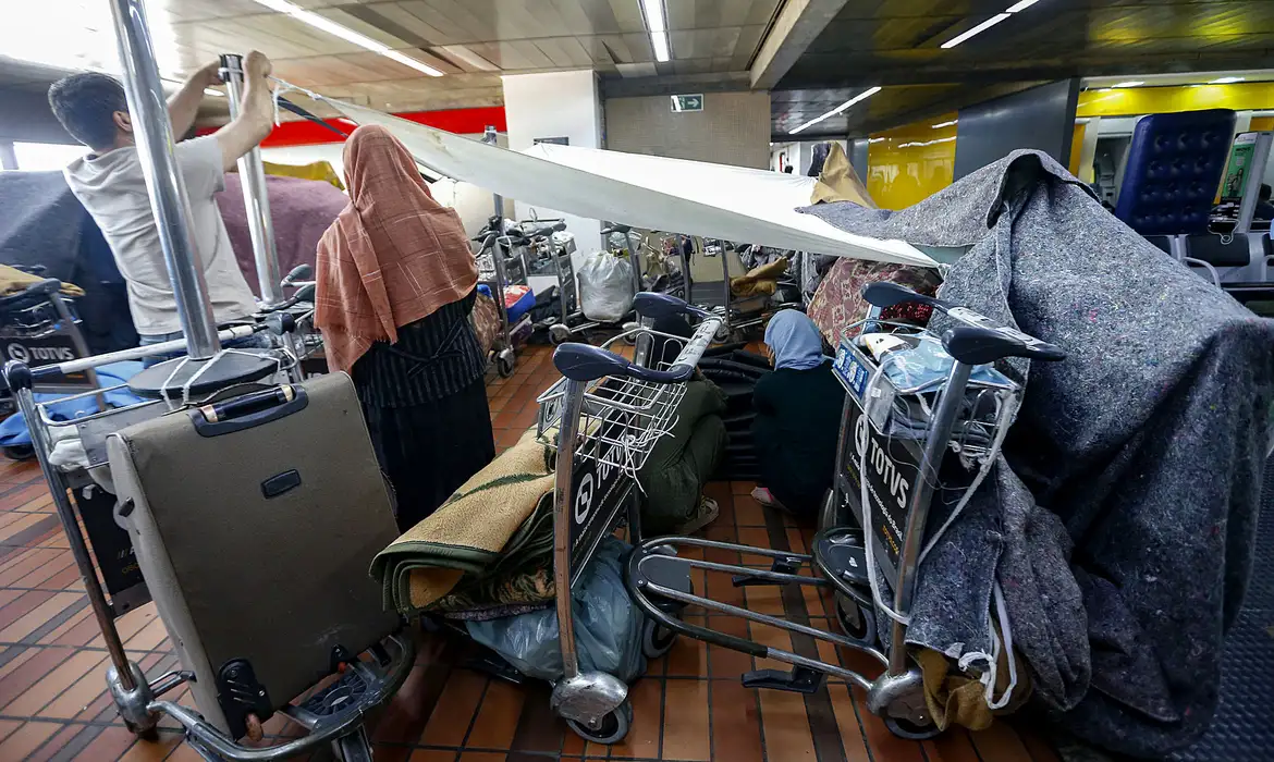 Segundo a prefeitura de Guarulhos, foram identificados dois casos de sarna entre os refugiados/Foto: Paulo Pinto/Agência Brasil