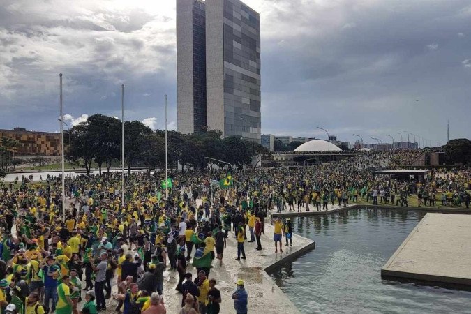 Manifestantes invadem Congresso, STF e Palacio do Planalto/foto: Ed Alves/CB/D.A Press Manifestantes invadem Congresso, STF e Palacio do Planalto/foto: Ed Alves/CB/D.A Press