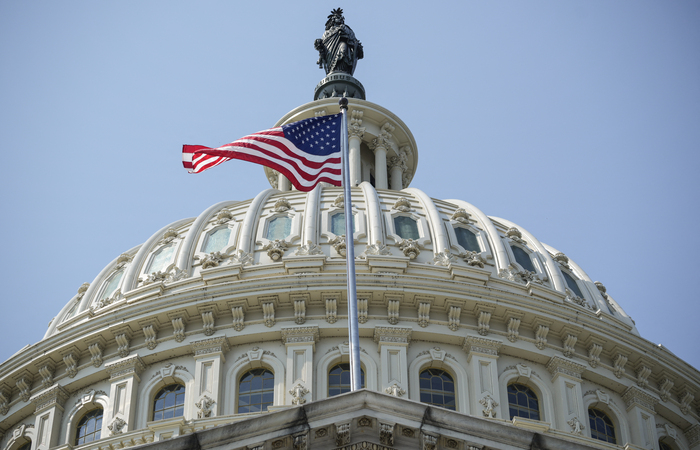 Líderes do congresso norte-americano chegaram a um acordo na definição do teto máximo de despesa para este ano/Foto: Drew Angerer/Getty Images/AFP Líderes do congresso norte-americano chegaram a um acordo na definição do teto máximo de despesa para este ano/Foto: Drew Angerer/Getty Images/AFP