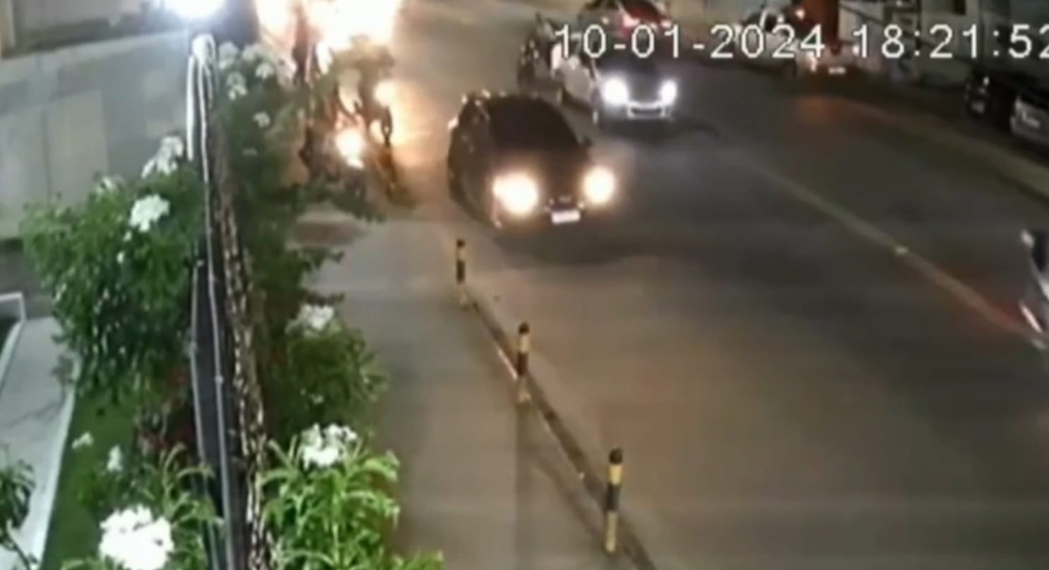 O atropelamento aconteceu na Avenida Carlos Gueiros Leite/Foto: Reprodução/Redes sociais O atropelamento aconteceu na Avenida Carlos Gueiros Leite/Foto: Reprodução/Redes sociais