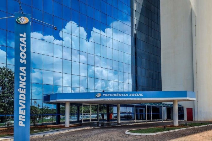 Nenhum benefício do INSS poderá ser inferior a R$ 1.412 %u2014 valor do novo salário mínimo %u2014, de acordo com portaria publicada no DO/Rafa Neddermeyer/Agência Brasil Nenhum benefício do INSS poderá ser inferior a R$ 1.412 %u2014 valor do novo salário mínimo %u2014, de acordo com portaria publicada no DO/Rafa Neddermeyer/Agência Brasil