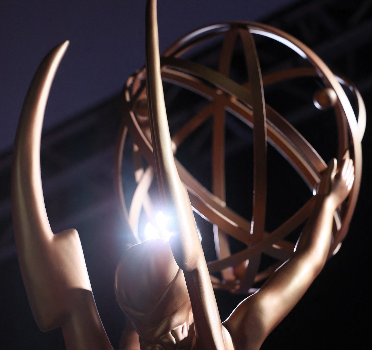 Troféu do Emmy/Crédito: RODIN ECKENROTH / AFP