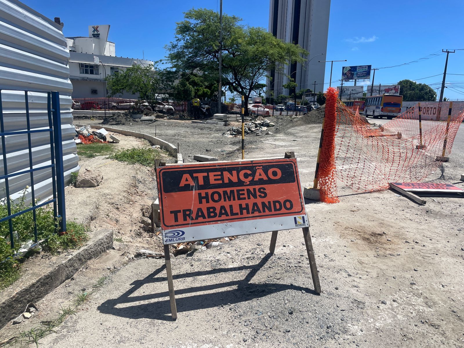 Al&ccedil;a vai facilitar fluxo de carros na rota do Centro do Recife/Foto: Romulo Chico/DP