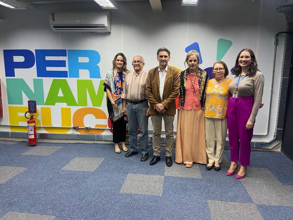 Equipe da AGE e da gestão do Paulista, durante assinatura do convênio de crédito/Foto: Divulgação