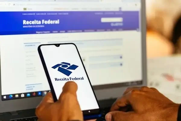 Declaração do Imposto de Renda 2024 tem como ano base os rendimentos de 2023/Foto: Agência Brasil Declaração do Imposto de Renda 2024 tem como ano base os rendimentos de 2023/Foto: Agência Brasil