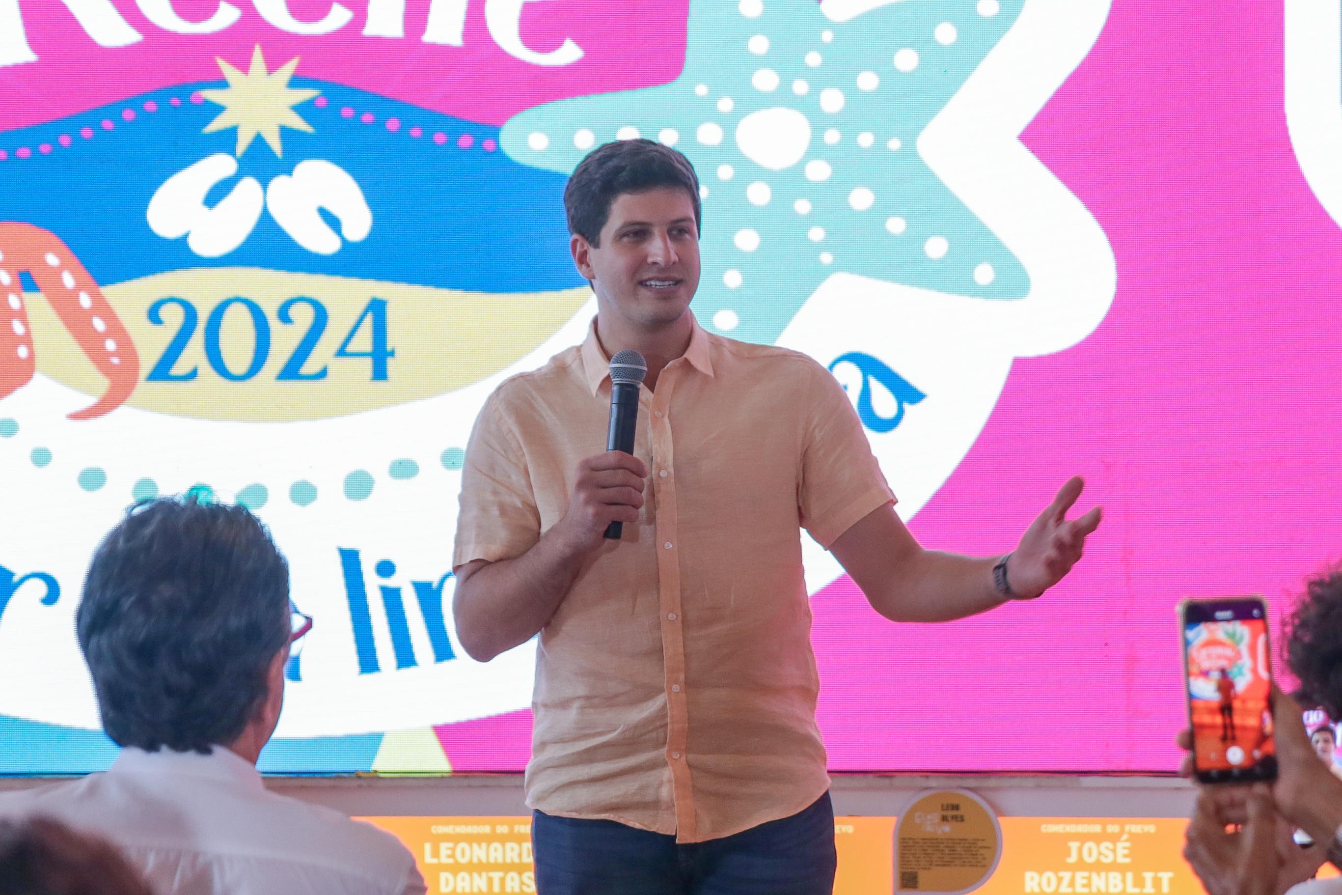 Prefeito João Campos ressalta o aumento na expectativa de movimentação na economia durante o período carnavalesco 