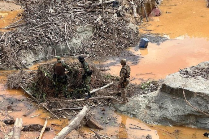 A previsão é de que seja usado neste ano R$ 1,2 bilhão para ações estruturantes na Terra Yanomami/foto: Divulgação/PF A previsão é de que seja usado neste ano R$ 1,2 bilhão para ações estruturantes na Terra Yanomami/foto: Divulgação/PF