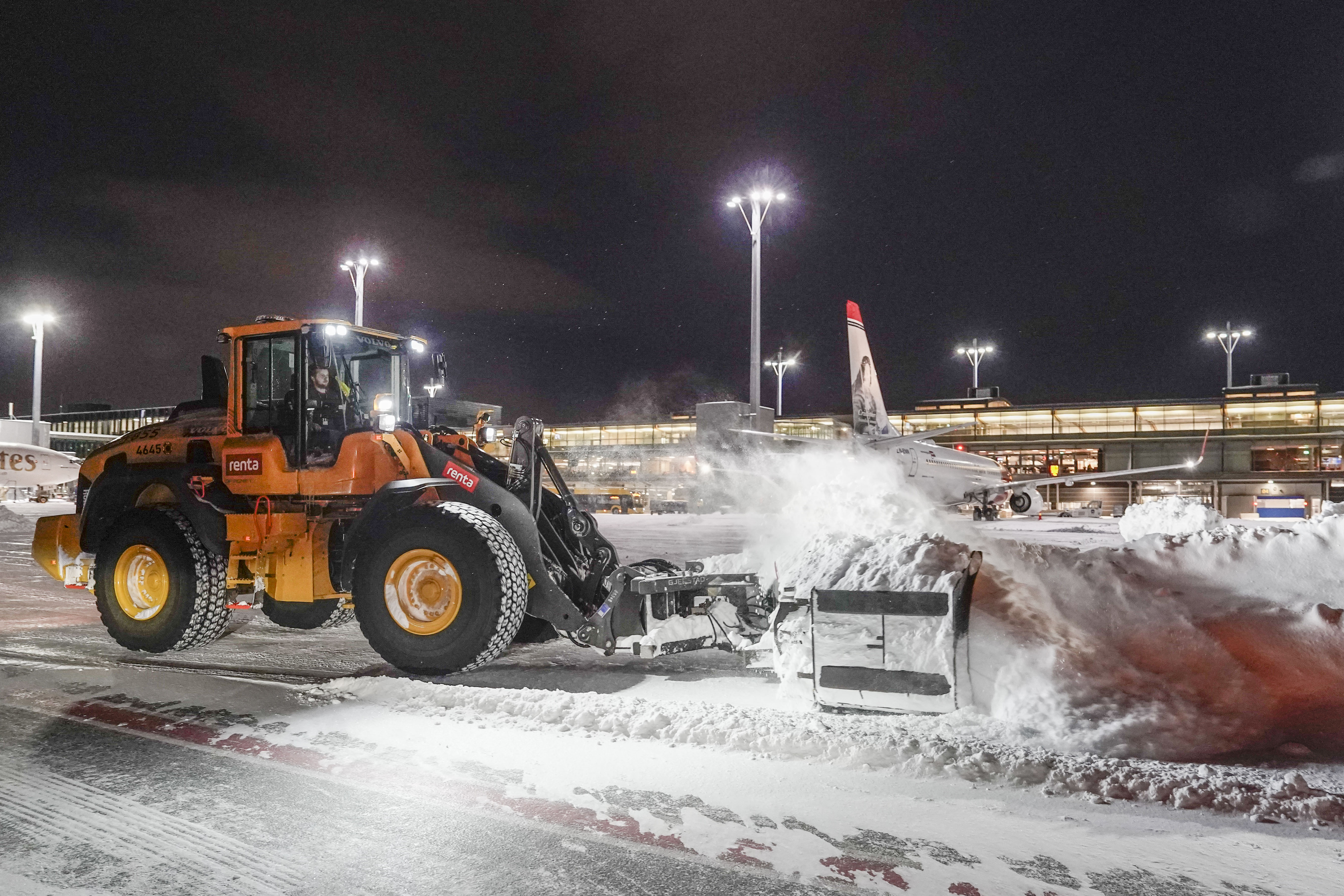 O aeroporto de Oslo precisou ser fechado por causa de tempestades de neve/Foto: Cornelius Poppe / NTB / AFP O aeroporto de Oslo precisou ser fechado por causa de tempestades de neve/Foto: Cornelius Poppe / NTB / AFP