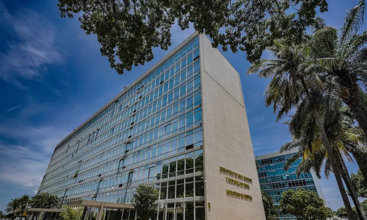 De acordo com o Ministério da Gestão e da Inovação em Serviços Públicos, as retificações não trazem prejuízo aos candidatos/foto: Rafa Neddermeyer/Agência Brasil De acordo com o Ministério da Gestão e da Inovação em Serviços Públicos, as retificações não trazem prejuízo aos candidatos/foto: Rafa Neddermeyer/Agência Brasil