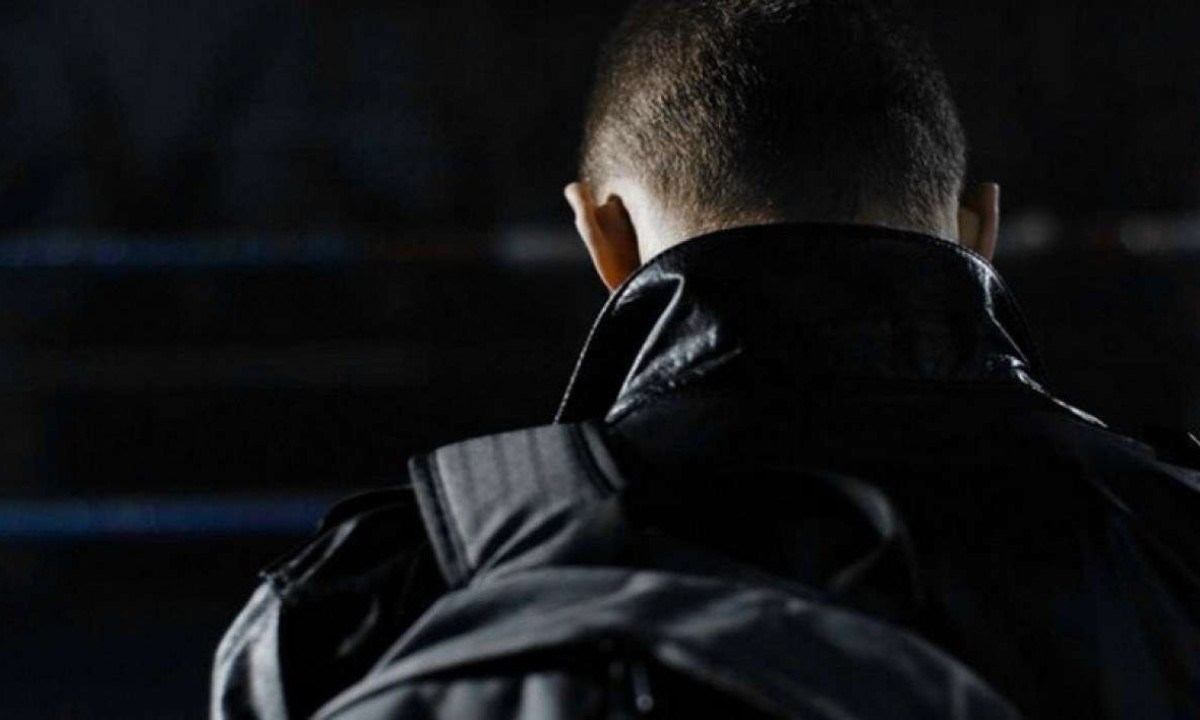 Jornadas exaustivas, admissão do papel de "policial herói" e condições de serviços são causas apontadas para o adoecimento silencioso das forças policiais/foto: Freepik Jornadas exaustivas, admissão do papel de "policial herói" e condições de serviços são causas apontadas para o adoecimento silencioso das forças policiais/foto: Freepik