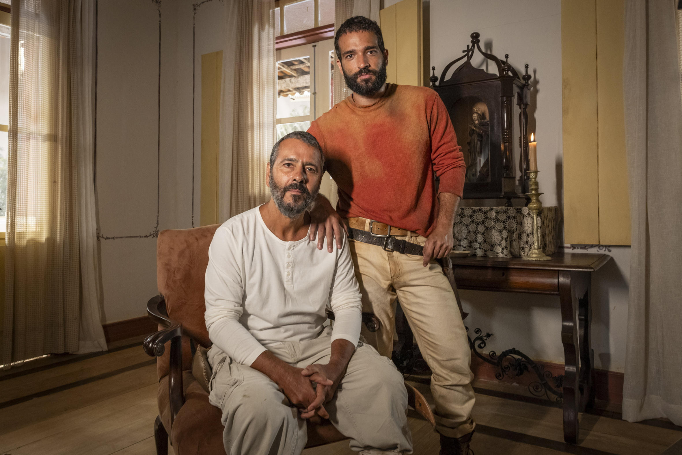 Marcos Palmeira e José Inocêncio interpretam José Inocêncio na segunda e na primeira fase da novela, respectivamente/Globo/Fábio Rocha Marcos Palmeira e José Inocêncio interpretam José Inocêncio na segunda e na primeira fase da novela, respectivamente/Globo/Fábio Rocha