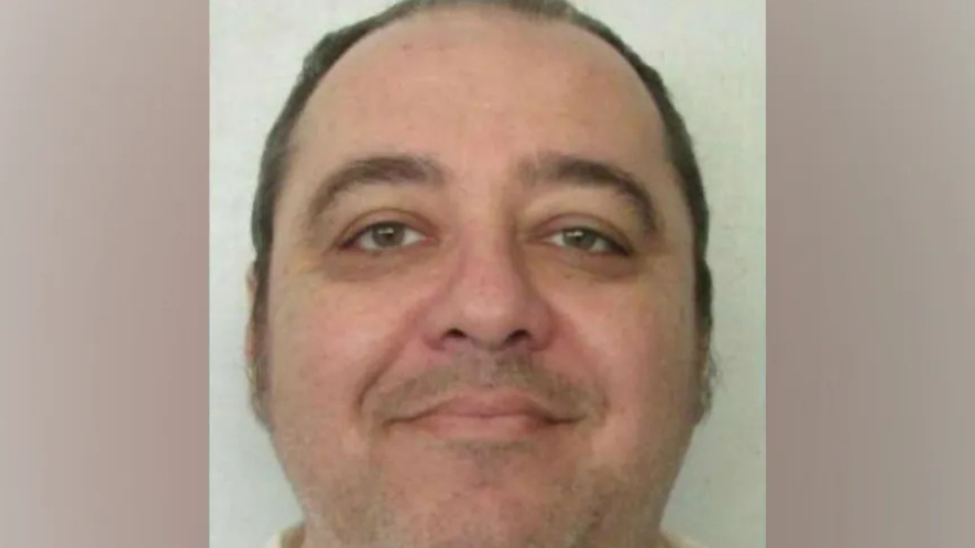 Kenneth Smith foi condenado pelo assassinato de uma mulher, em 1998/Crédito: Reprodução