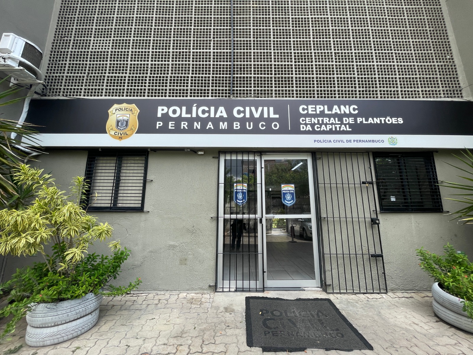 Central de Plantões da Polícia Civil, em Campo Grande, na Zona Norte do Recife.