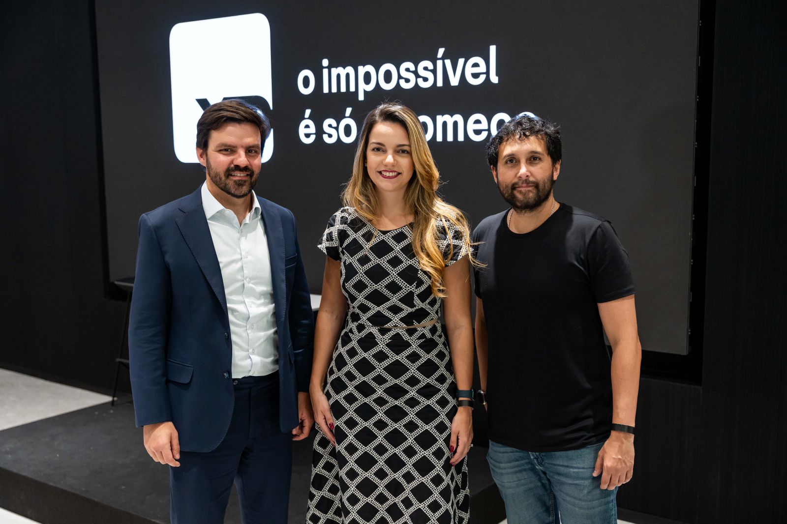 Guilherme SantAnna, Claudia Deberaldine e Lisandro Lopez projetam bons resultados/XP/Divulgação Guilherme SantAnna, Claudia Deberaldine e Lisandro Lopez projetam bons resultados/XP/Divulgação