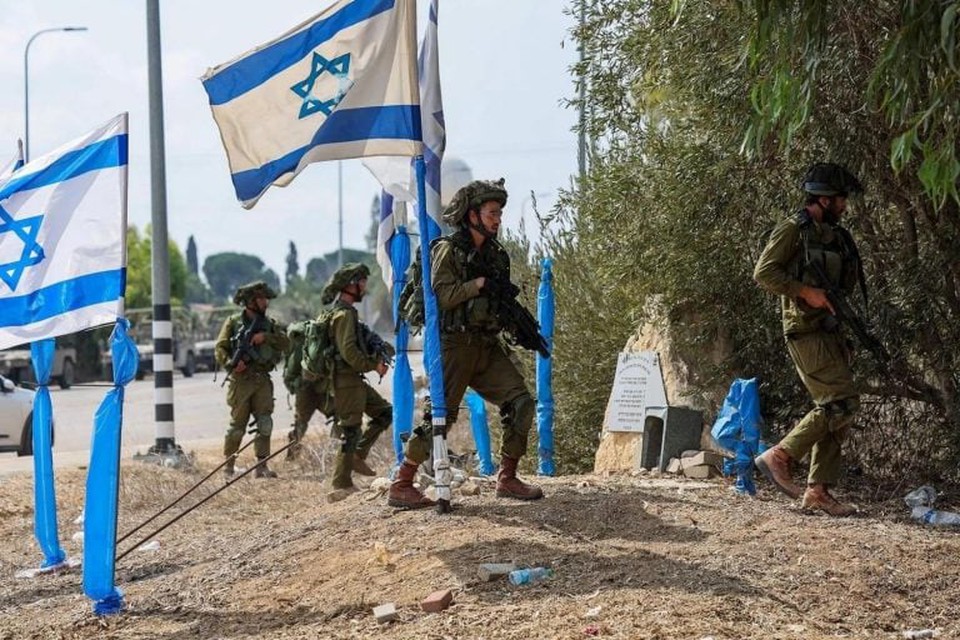Ministério da Saúde da Faixa de Gaza acusou Israel de matar 20 pessoas numa fila para receber ajuda humanitária/Foto: Jack Guez/AFP Ministério da Saúde da Faixa de Gaza acusou Israel de matar 20 pessoas numa fila para receber ajuda humanitária/Foto: Jack Guez/AFP