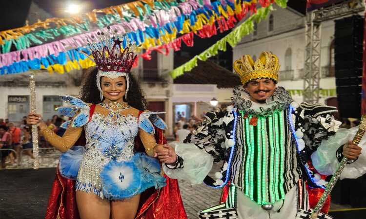 Wanderley Aires e Thayane Gomes ocuparão o trono da folia, cumprindo um longo calendário de compromissos com Momo até o próximo carnaval/Foto: Wagner Ramos/PCR Imagem Wanderley Aires e Thayane Gomes ocuparão o trono da folia, cumprindo um longo calendário de compromissos com Momo até o próximo carnaval/Foto: Wagner Ramos/PCR Imagem